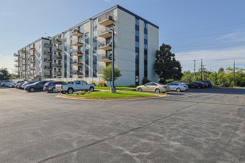 Tiny photo for 9078 Heathwood Drive #2B, Niles, IL 60714 (MLS # 12740216)