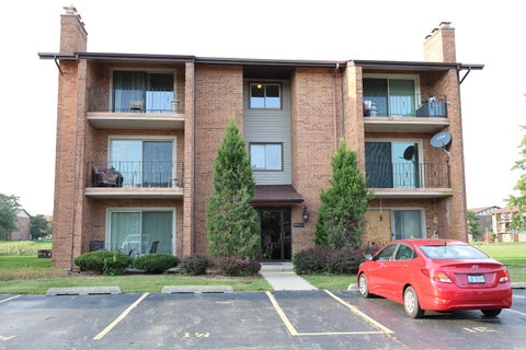 Tiny photo for 9900 TREETOP Drive #2E, Orland Park, IL 60462 (MLS # 12750274)