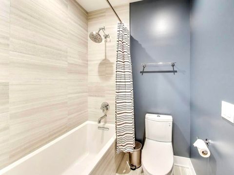 Tiny photo for 6 N Carpenter Street #5B, Chicago, IL 60607 (MLS # 12479577)