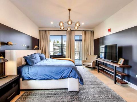 Tiny photo for 6 N Carpenter Street #5B, Chicago, IL 60607 (MLS # 12479577)