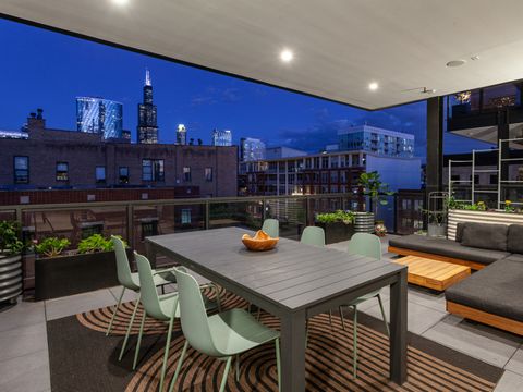 Tiny photo for 6 N Carpenter Street #5B, Chicago, IL 60607 (MLS # 12479577)