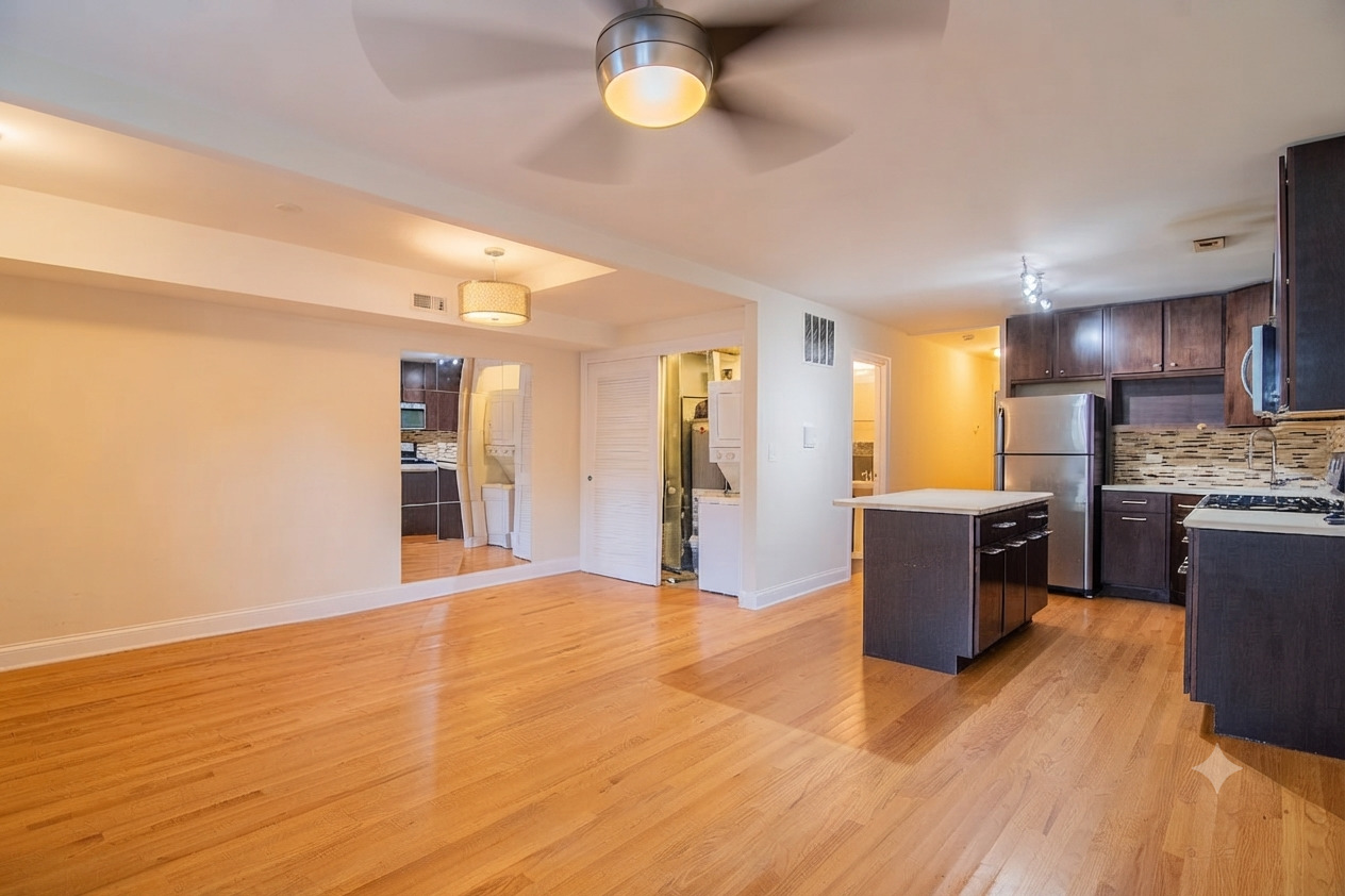 2110 W 18th Place