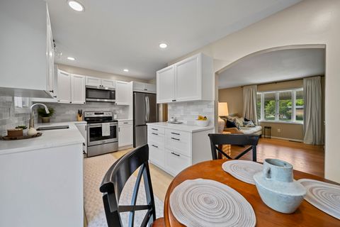 Tiny photo for 764 Lancaster Court, Crystal Lake, IL 60014 (MLS # 12478024)