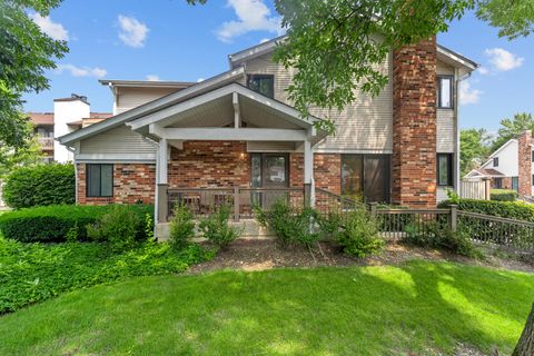 Tiny photo for 1012 Sussex Drive, Northbrook, IL 60062 (MLS # 12437963)