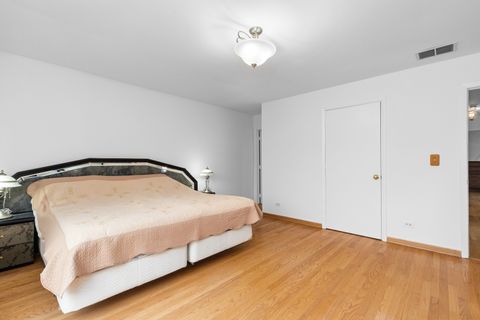 Tiny photo for 1012 Sussex Drive, Northbrook, IL 60062 (MLS # 12437963)