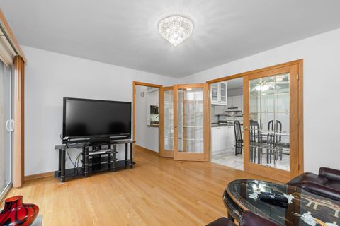 Tiny photo for 1012 Sussex Drive, Northbrook, IL 60062 (MLS # 12437963)
