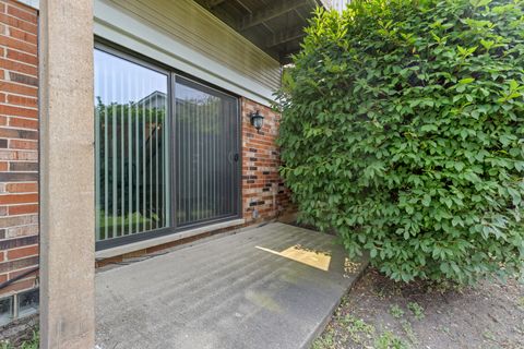 Tiny photo for 1012 Sussex Drive, Northbrook, IL 60062 (MLS # 12437963)