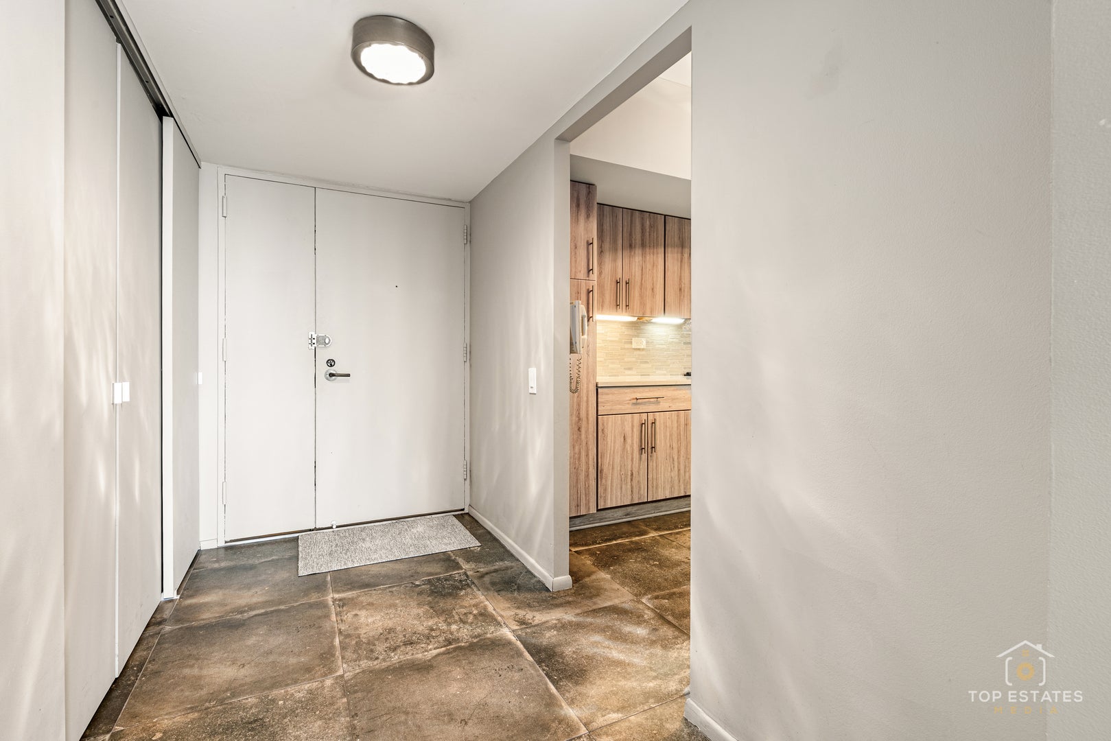175 E Delaware Place 6611