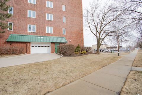 Tiny photo for 8540 W Foster Avenue #504, Norridge, IL 60706 (MLS # 12612145)