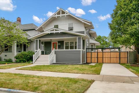 Photo of 4036 W Warwick Avenue, Chicago, IL 60641 (MLS # 12720459)