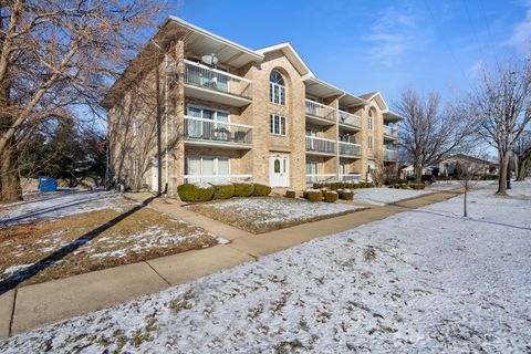 Tiny photo for 5242 W 79th Street #3D, Burbank, IL 60459 (MLS # 12547906)