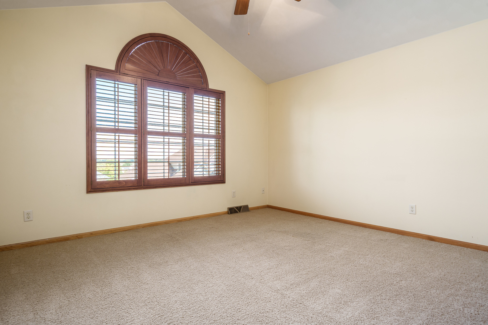 Loves Park, Illinois 61111, United States, 4 Bedrooms Bedrooms, ,4 BathroomsBathrooms,Residential,Active,194150