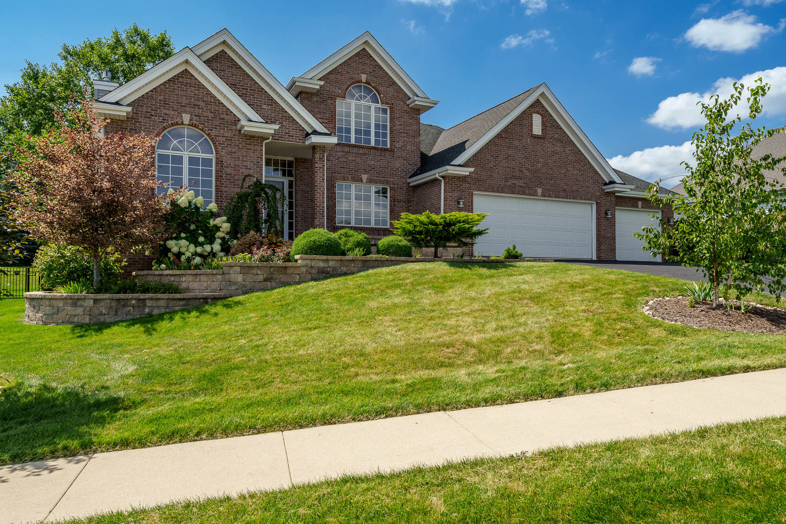 Loves Park, Illinois 61111, United States, 4 Bedrooms Bedrooms, ,4 BathroomsBathrooms,Residential,Active,194150