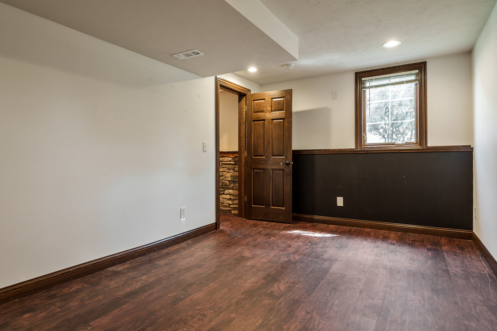 Loves Park, Illinois 61111, United States, 4 Bedrooms Bedrooms, ,4 BathroomsBathrooms,Residential,Active,194150