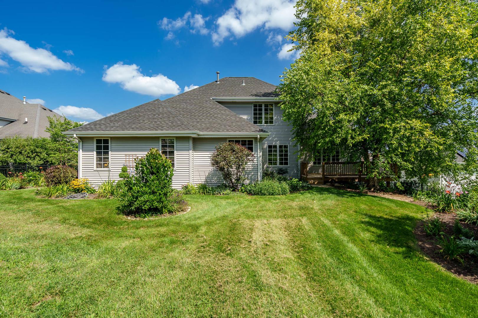 Loves Park, Illinois 61111, United States, 4 Bedrooms Bedrooms, ,4 BathroomsBathrooms,Residential,Active,194150