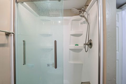 Tiny photo for 479 Munroe Circle, Des Plaines, IL 60016 (MLS # 12524691)