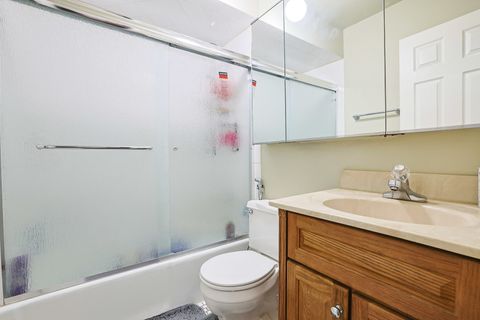 Tiny photo for 479 Munroe Circle, Des Plaines, IL 60016 (MLS # 12524691)