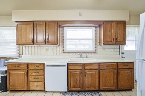 Tiny photo for 479 Munroe Circle, Des Plaines, IL 60016 (MLS # 12524691)