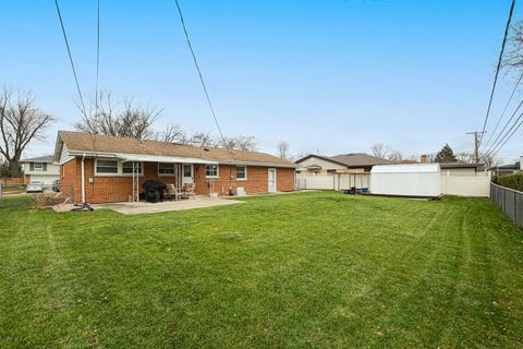 Tiny photo for 479 Munroe Circle, Des Plaines, IL 60016 (MLS # 12524691)