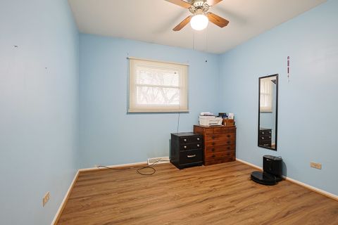 Tiny photo for 479 Munroe Circle, Des Plaines, IL 60016 (MLS # 12524691)