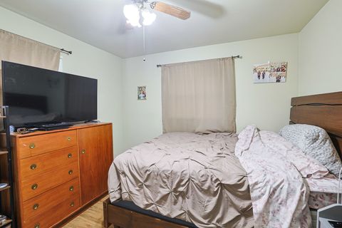 Tiny photo for 479 Munroe Circle, Des Plaines, IL 60016 (MLS # 12524691)