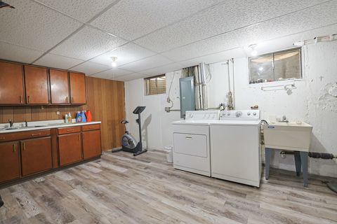 Tiny photo for 479 Munroe Circle, Des Plaines, IL 60016 (MLS # 12524691)