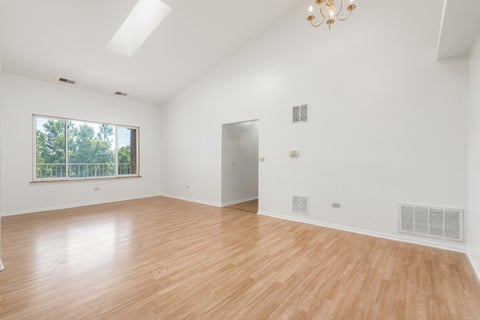 Tiny photo for 881 N Swift Road #306, Addison, IL 60101 (MLS # 12788121)