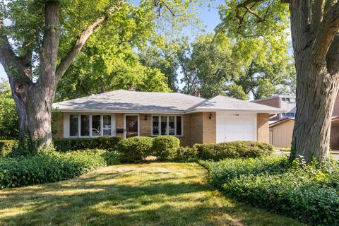 116 Sturtz Street Barrington IL 60010