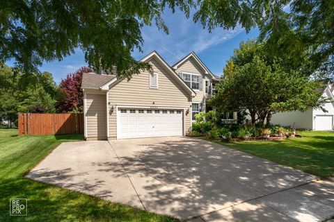 Photo of 2022 Torino Drive, Elgin, IL 60123 (MLS # 12468959)