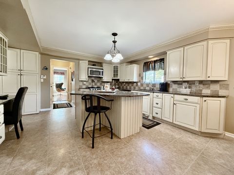 Tiny photo for 1664 Brighton Drive, Mundelein, IL 60060 (MLS # 12493753)