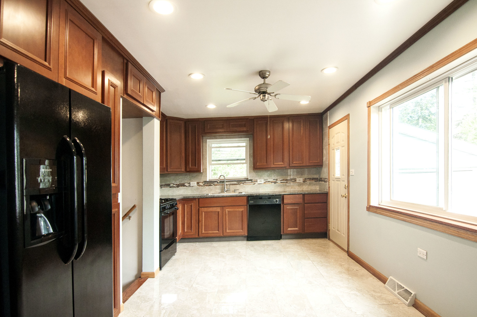1033 S Main Drive