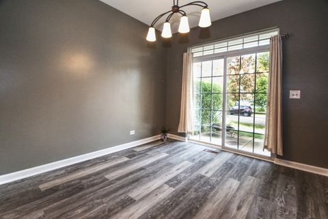 Tiny photo for 220 St James Parkway #A, Sugar Grove, IL 60554 (MLS # 12505485)