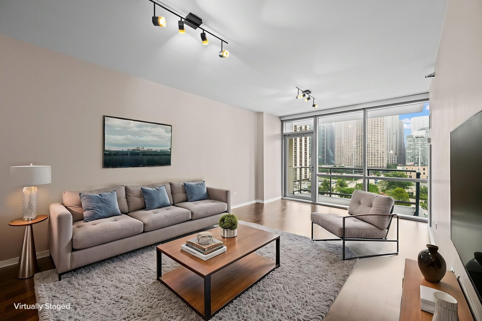 123 S Green Street 604B