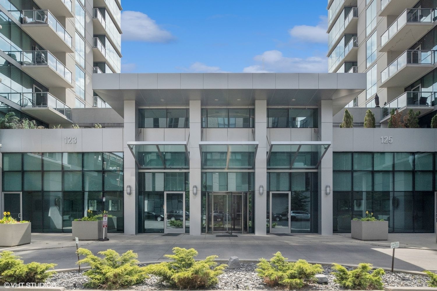 123 S Green Street 604B