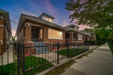 Photo of 6741 S Maplewood Avenue, Chicago, IL 60629 (MLS # 12525562)