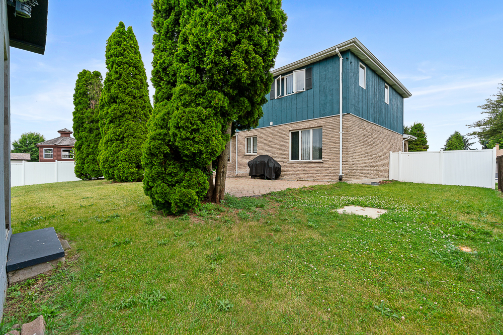 7435 W 157th Street