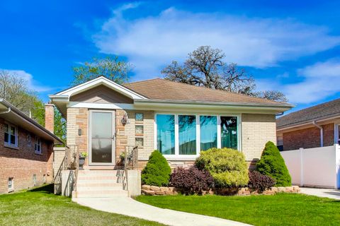Photo of 4953 N Normandy Avenue, Chicago, IL 60656 (MLS # 12629325)