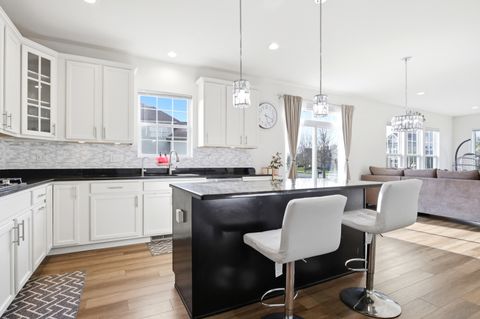 Tiny photo for 12404 S Blue Water Parkway, Plainfield, IL 60585 (MLS # 12618329)