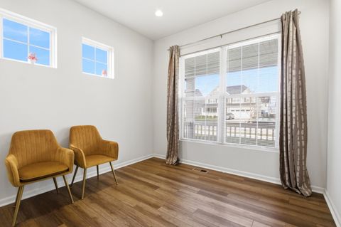 Tiny photo for 12404 S Blue Water Parkway, Plainfield, IL 60585 (MLS # 12618329)