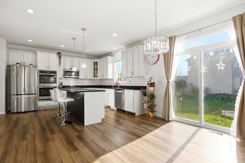 Tiny photo for 12404 S Blue Water Parkway, Plainfield, IL 60585 (MLS # 12618329)