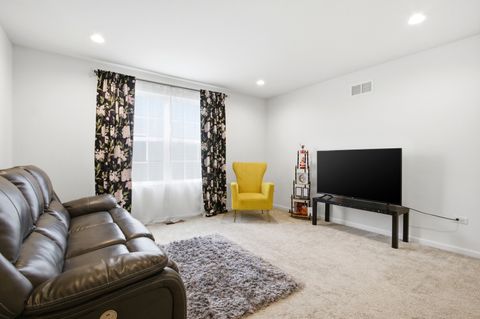 Tiny photo for 12404 S Blue Water Parkway, Plainfield, IL 60585 (MLS # 12618329)