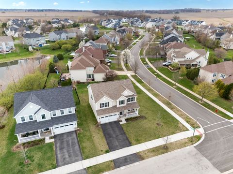 Tiny photo for 12404 S Blue Water Parkway, Plainfield, IL 60585 (MLS # 12618329)