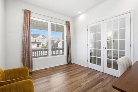 Tiny photo for 12404 S Blue Water Parkway, Plainfield, IL 60585 (MLS # 12618329)