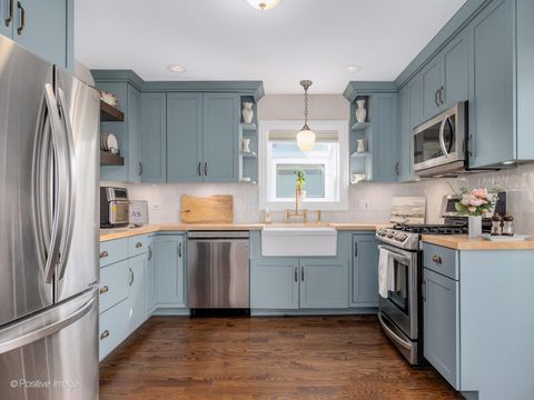 Tiny photo for 54 N Ashland Avenue, La Grange, IL 60525 (MLS # 12460620)