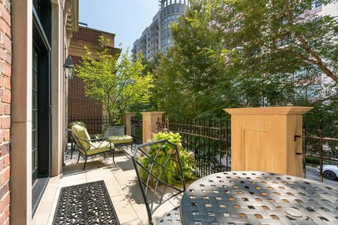 Tiny photo for 446 W Huron Street, Chicago, IL 60654 (MLS # 12518151)