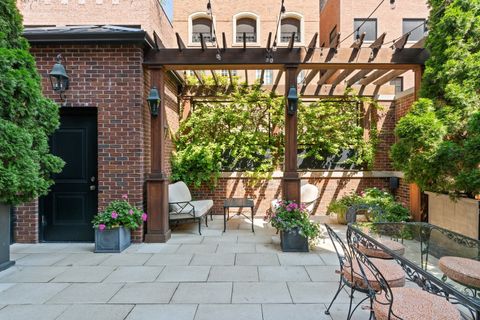 Tiny photo for 446 W Huron Street, Chicago, IL 60654 (MLS # 12518151)