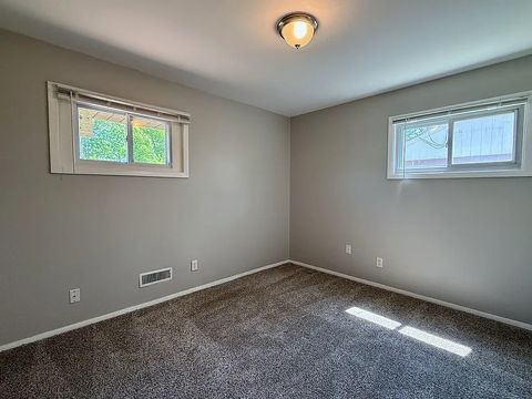 Tiny photo for 15503 Park Lane, South Holland, IL 60473 (MLS # 12547860)