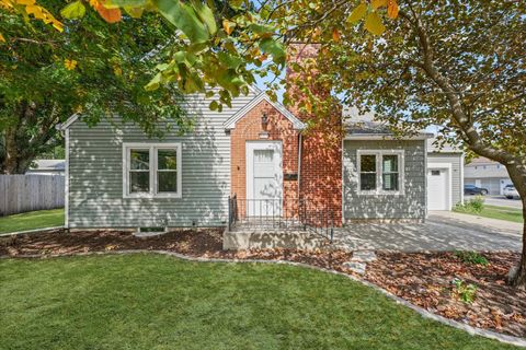 Tiny photo for 601 W Main Street, Clinton, IL 61727 (MLS # 12500226)