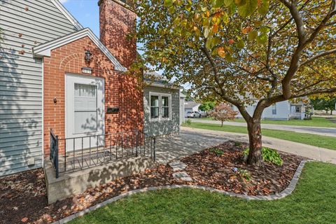Tiny photo for 601 W Main Street, Clinton, IL 61727 (MLS # 12500226)
