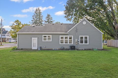 Tiny photo for 601 W Main Street, Clinton, IL 61727 (MLS # 12500226)